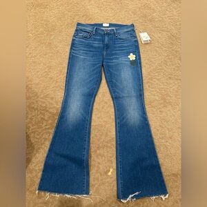 Brand new never worn MOTHER Jeans. The Weekender Fray, Gold Rush, Size 29